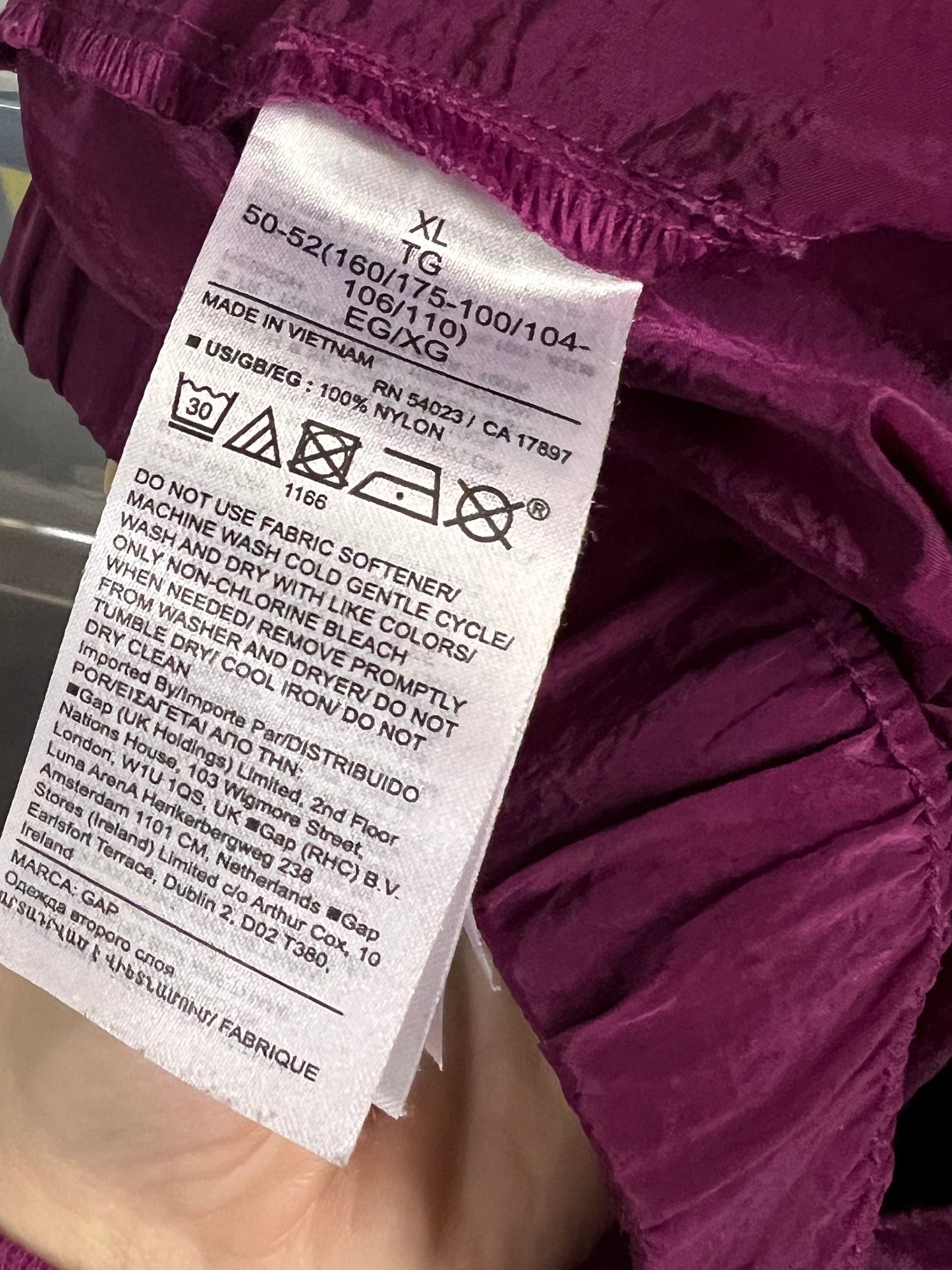 GapFit Cinched Ankle Track Pants