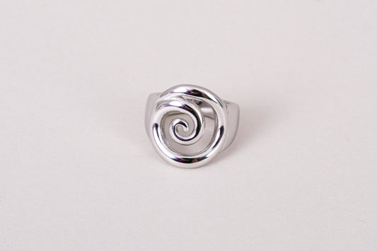 Carbon 18K Gold Non-Tarnish Twirl Ring